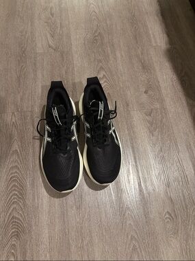 ASICS Gel Nimbus 27 Men’s Running Shoe in Size 15 Extra Wide